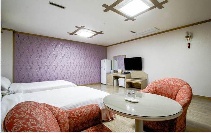 Geoje Tourist Hotel Buitenkant foto