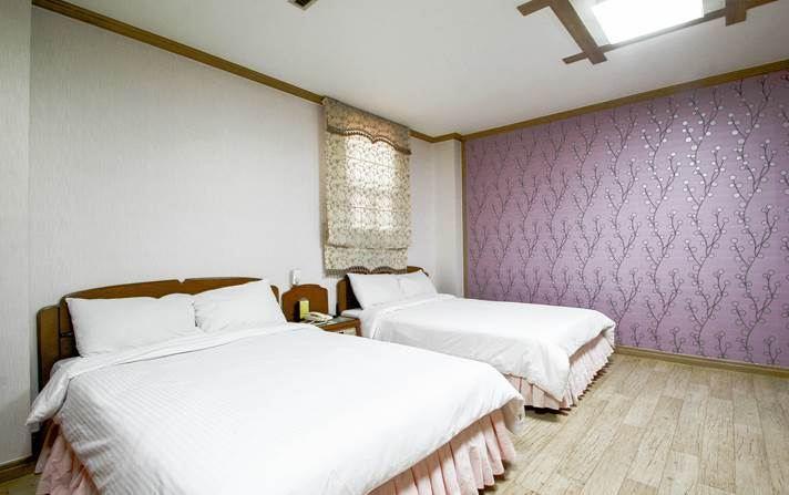 Geoje Tourist Hotel Buitenkant foto
