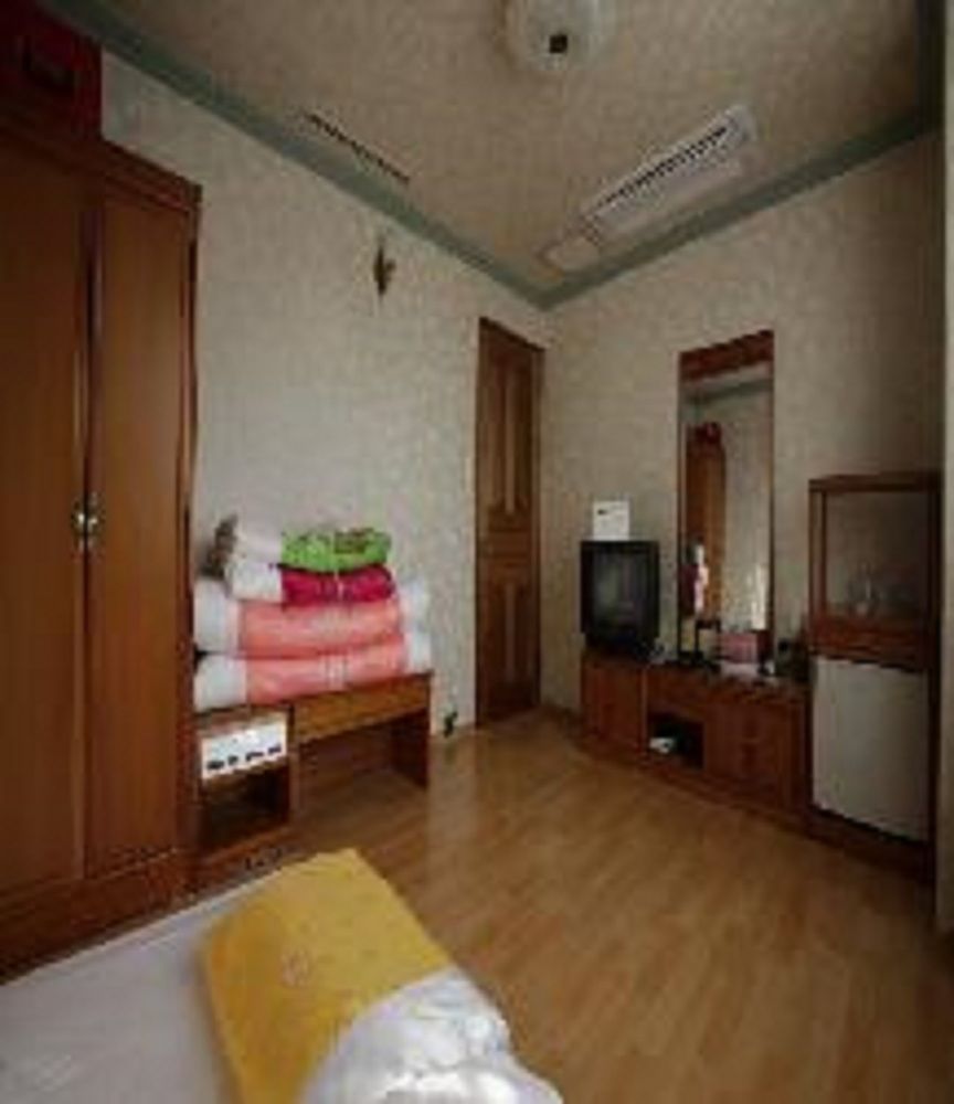 Geoje Tourist Hotel Buitenkant foto