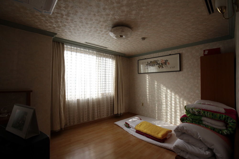 Geoje Tourist Hotel Buitenkant foto